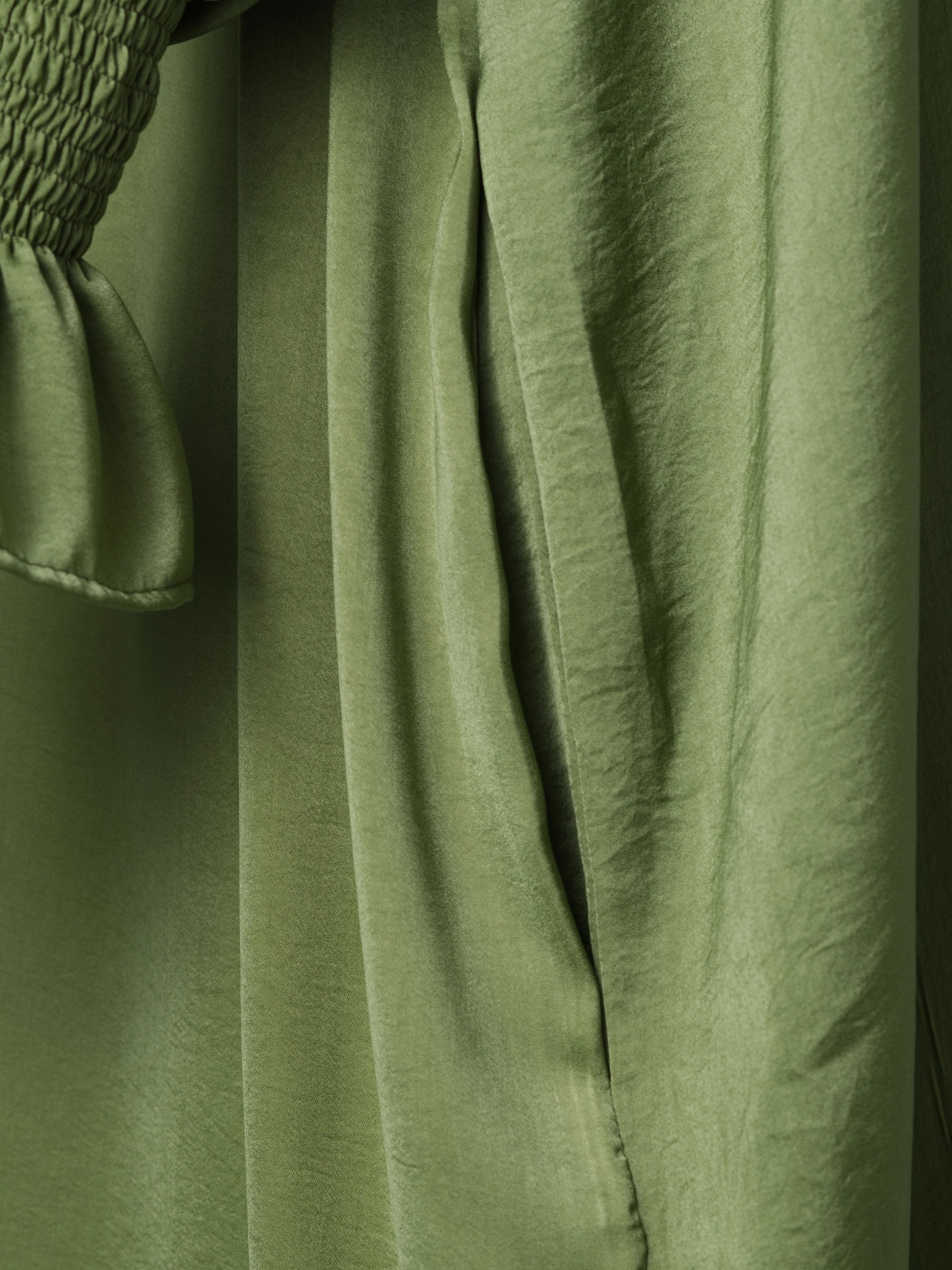 Washed Silk Jilbab - Moss Green